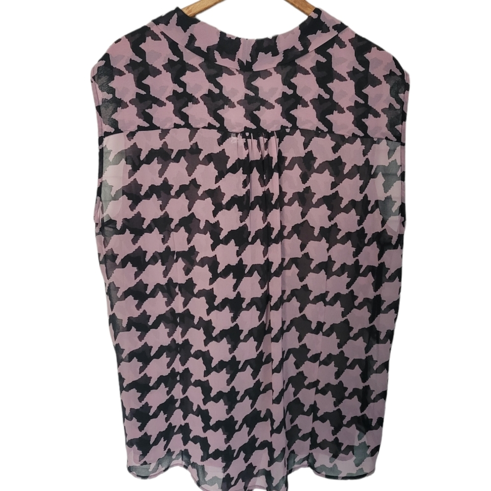 Stunning!! NWT Tahari sleeveless blouse with neck tie, size 2X - Picture 3 of 6